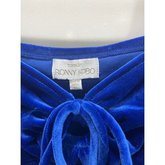 TORN BY RONNY KOBO Petra Long Sleeve Cut Out Electric Blue Velvet Crop Top Sz M - Picture 3 of 7